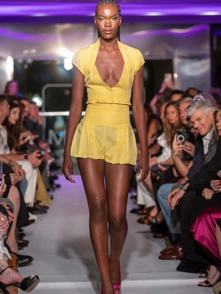 NATURAL DA LUNDA-NORTE, GERMINA BIBI BRILHA NO DESFILE INTERNACIONAL EM LISBOA