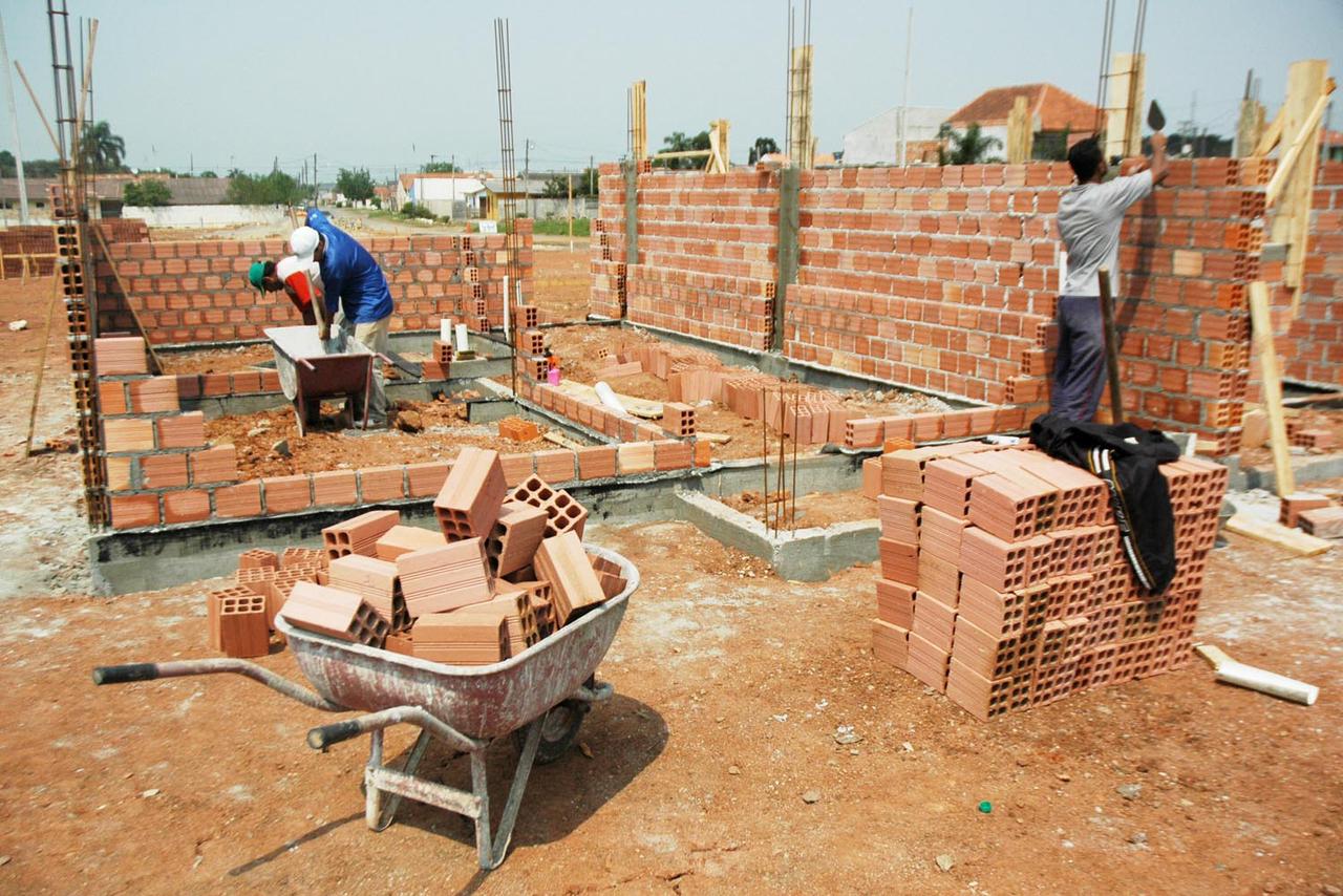 GOVERNO DO MOXICO-LESTE REFORÇA ACESSO À HABITAÇÃO COM NOVOS TERRENOS URBANIZADOS