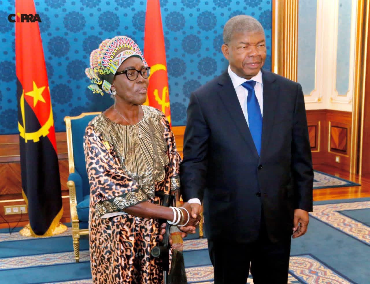 RAINHA NHAKATOKO APRESENTA AO PRESIDENTE EXPECTATIVAS PARA O FUTURO DO MOXICO LESTE